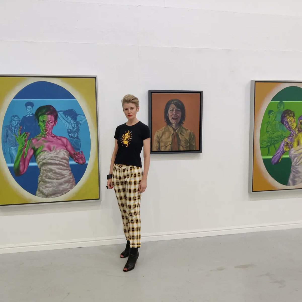 Roxana Halls tweet media