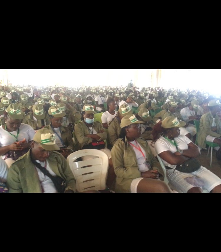 ReprezentMe1's tweet photo. We are glad to be partners with the @officialnyscng NYSC in promoting good governance.
The Batch B Corps members were excited to learn about representative democracy and the fact that the #ReprezentMe App can enable them hold their elected representatives accountable.
@nysc_ng https://t.co/TIIJIEygF5