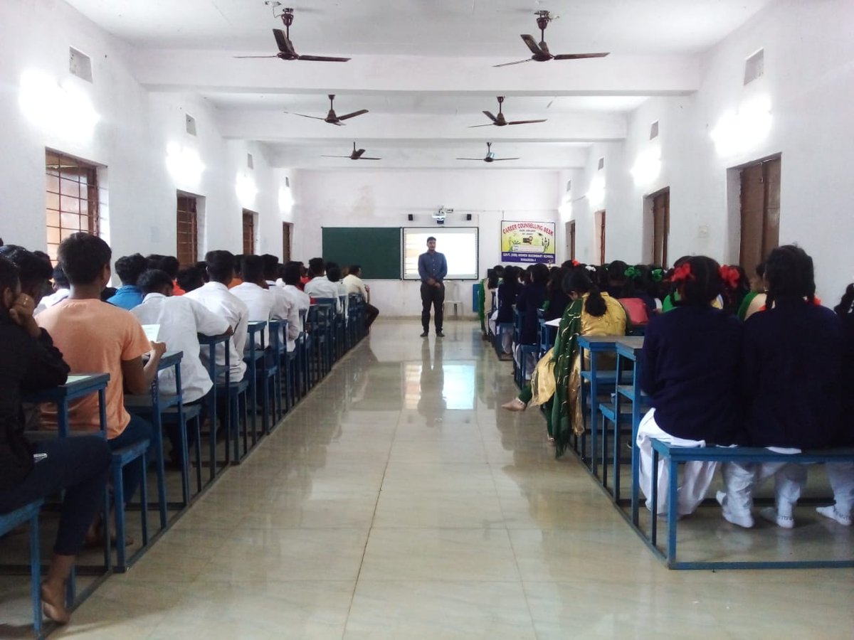 deexkoraput's tweet image. Today a Career counselling session was conducted for recently passed 10th and 12th students in association with #NewITINandapur &amp;amp; @hcltech for #Techbee at Sunabeda Govt. Higher secondary (SSD) school for helping students in choosing future courses.