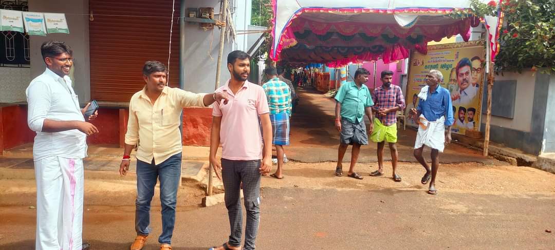 SVallvan's tweet photo. (07.08.2022) நாளை,

தென்காசி வடக்கு மாவட்ட செயலாளர் கடையநல்லூர் சேகர் அவர்களின் இல்ல விழாவில்!

தமிழின தளபதி அண்ணன் நாகை.திருவள்ளுவன் அவர்கள் கலந்து கொள்வதால் நிகழ்ச்சி நடக்கும் இடத்தினை தென்காசி தெற்கு மாவட்ட செயலாளர் குற்றாலம் குமார், ஆய்வு மேற்க்கொண்டார்.. https://t.co/8k5r0OM9DJ