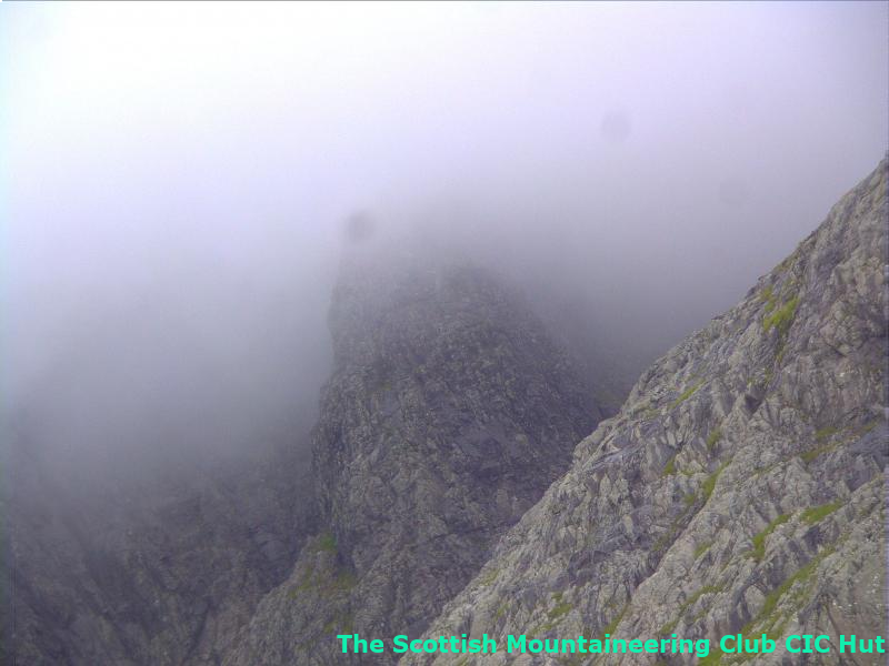 cicwebcam's tweet photo. #cichut #northface #bennevis #mountaineering Current weather. 9.71C, humidity 94.1%, recent gust 30mph, direction NNW https://t.co/jA5a0YpCXR
