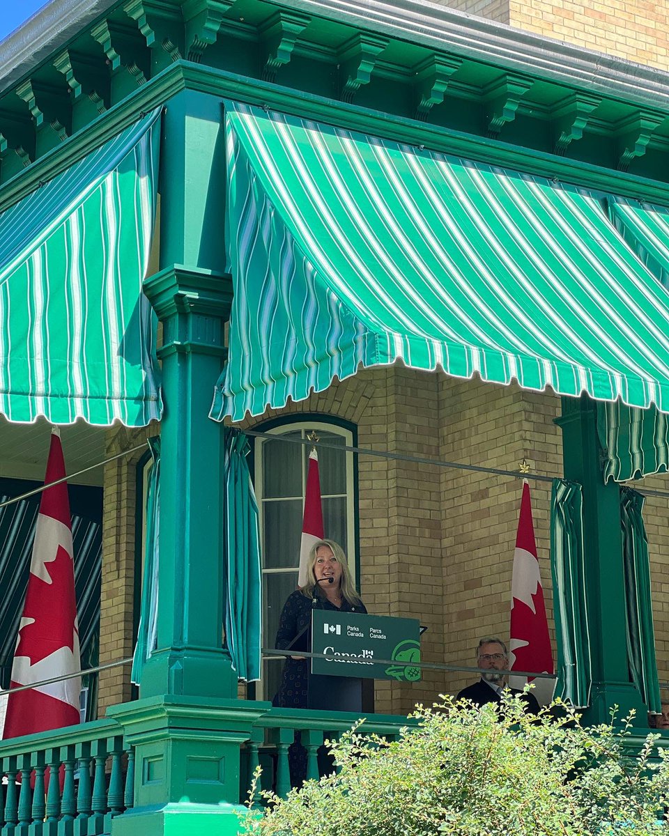 MonaFortier's tweet photo. Canada’s first cryptographic bureau, the Examination Unit (XU), began operations during the Second World War. 

The XU contributed to Allied efforts, breaking the codes used in secret military and diplomatic communications. https://t.co/0Je6Q0xzq9