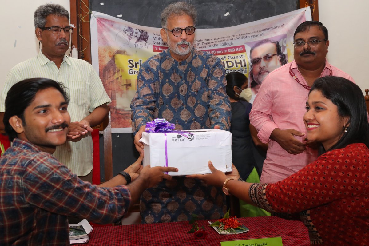 TibetHeritage's tweet image. Students from the Maharaja's College, Ernakulam receive 'Free Mask Kit' from Tushar Gandhi, great-grandson of #MahatmaGandhi during the launch of #SpreadingMasks, a philanthropy initiative of The Mask Lab (Control Print venture) + Friends of Tibet Foundation on August 3, 2022.