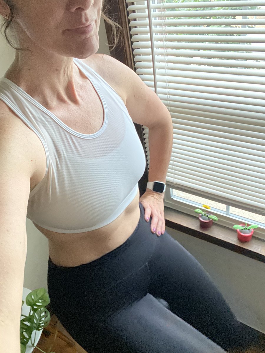 perpetualdater's tweet photo. Leg day at the gym and then came home and did a @onepeloton ride with Kendall! Iโm stretching but im going to be sore ๐ณโบ๏ธ๐๐ผ #peloton #legday #cardio #womenwholift #SaturdayMorning #weekendvibes #exercisequeen #endorphinsmakeyouhappy https://t.co/OoCkj4jGJS