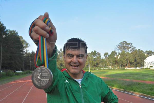 EnfoqueNoticias's tweet photo. Carlos Mercenario, un campeón sin pose de héroe griego https://t.co/t64ParqTWO 
@CarlosMercenar3 https://t.co/QlW6foxeNM