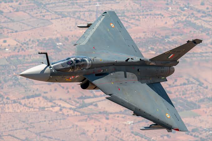 AskAnshul's tweet photo. India has offered to sell 18 (LCA) Tejas fighter jets to Malaysia as Malaysia has shortlisted India's 🇮🇳 Tejas under its acquisition programme.

USA, Argentina, Australia, Egypt, Indonesia and Philippines have also shown interest in 'Made-in-India' LCA Tejas. https://t.co/AwkNwbkBaZ
