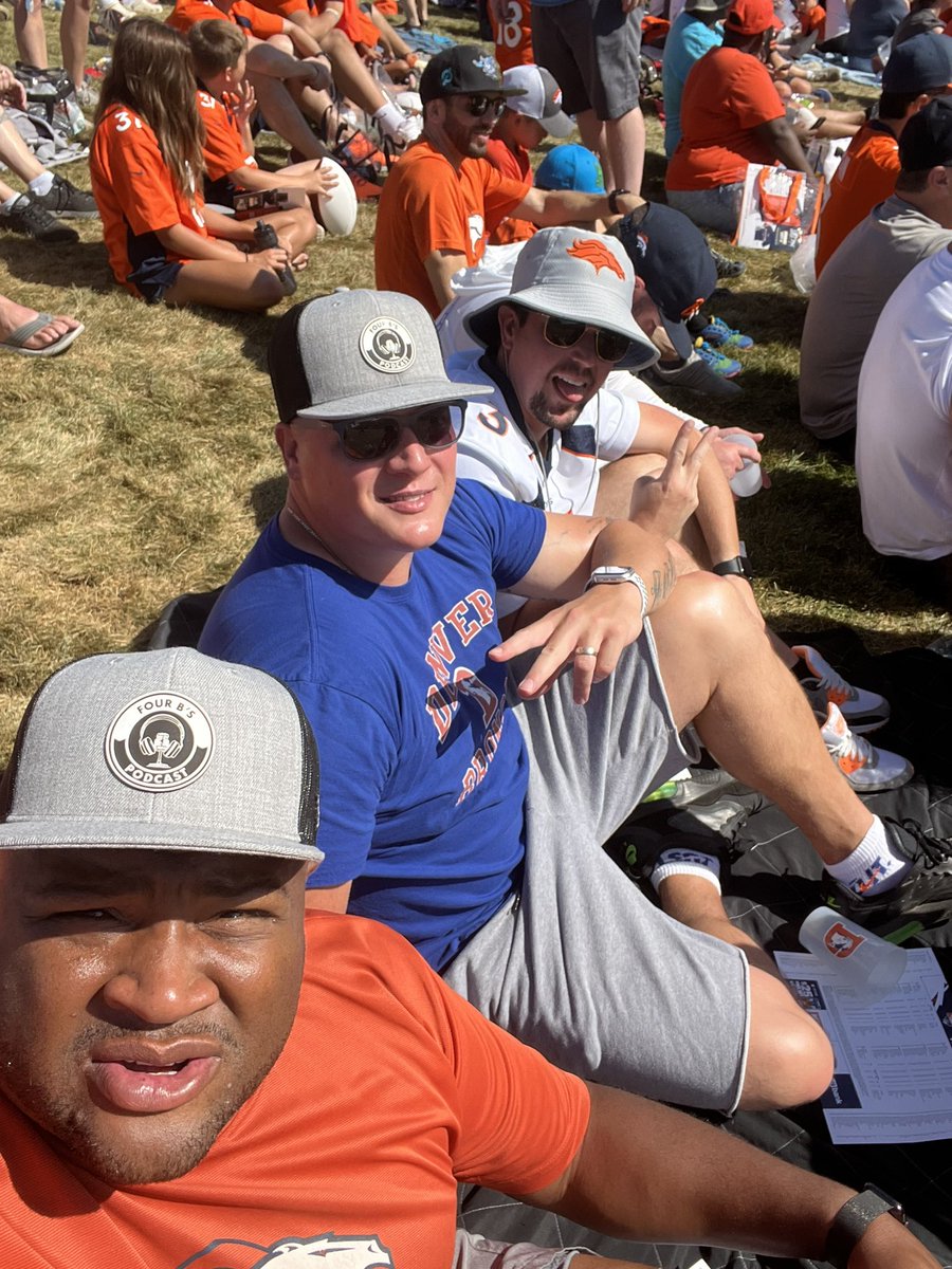 FourBspod's tweet photo. We out here!! #BroncosCountry #fourbspodcast @Bob4bs @buhlockay4b @angryloper85 https://t.co/KwGEcQKAiV