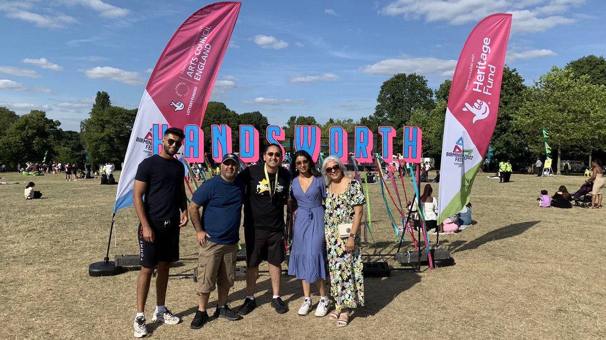 No way! It was so good to meet @alisha_sharmaxx &amp; the family of #BackInTimeforBirmingham at #Handsworth Park celebrating the #Birmingham2022 #CommonwealthGames2022 with the #BringThePower team! #B2022