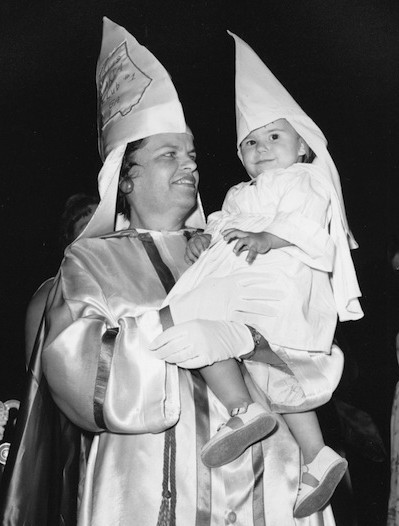 DrTomMartinPhD's tweet photo. They're TAUGHT
1) Racism
2) Religion
#NOTbornTHATWAY https://t.co/erAdUKvWQM
