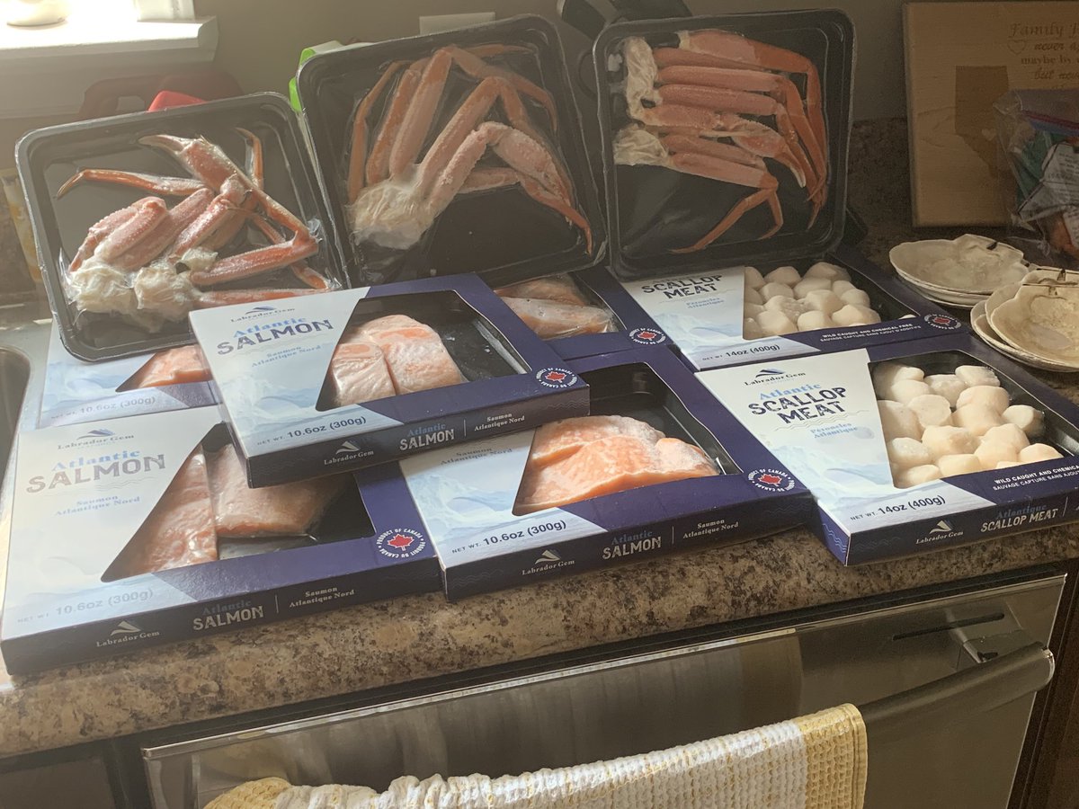 GrahamLetto's tweet image. Just made a delicious purchase At Labrador Gem Seafoods on Elizabeth Avenue. Fine scoff for the fam jam tonight. ⁦@dannydumaresque⁩