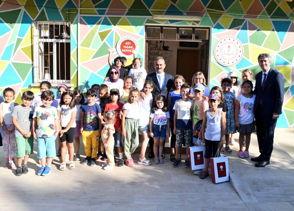 BurdurilMEM's tweet photo. #eğitimdesonbiryıl

Millî Eğitim Bakanlığımızca köy okulları yaşam merkezlerine dönüştürülüyor. 
@tcmeb @oygmmeb @MebOrgm @mebhbogm @mebpgm @meb_ogm @Burdurvalilik @vAliArslantas @nesrin_kakirman https://t.co/4aNeHMelg5