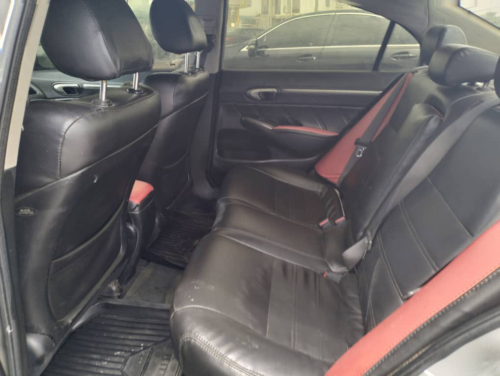 Automall_ng's tweet photo. Extremely clean Honda Civic 2008 model 
Price:1.9m
Location: Abuja 
#nyayostadium #cometonigeria #BBNaijaJohnnieWalker #Efcc #ofset 
@SwiftSultan1 @iMajorX @__yellows @Waspapping_ @aisha_yaGuda @abujastreets https://t.co/gRXCLefTZA