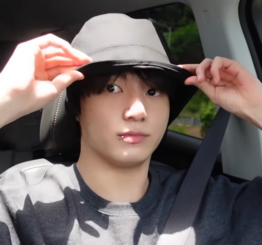 18392chr's tweet photo. 1 BILLION FOR JUNGKOOK
Congratulations Jungkook!
#Jungkook1BillionSpotify https://t.co/LYFdxuWyll