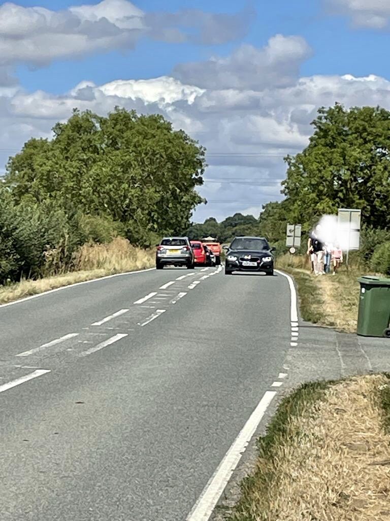 Family walking on B4044 yesterday from campsite to ..? ⁦<a href="/LaylaMoran/">Layla Moran 🔶🕊️</a>⁩ ⁦<a href="/robertcourts/">Robert Courts KC FRAeS</a>⁩