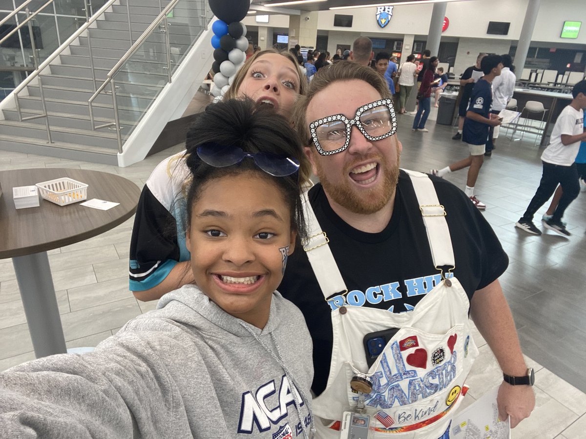 hatcher_rhyan's tweet photo. couple more days till im a freshman 💙 https://t.co/ij3Xlba4vb