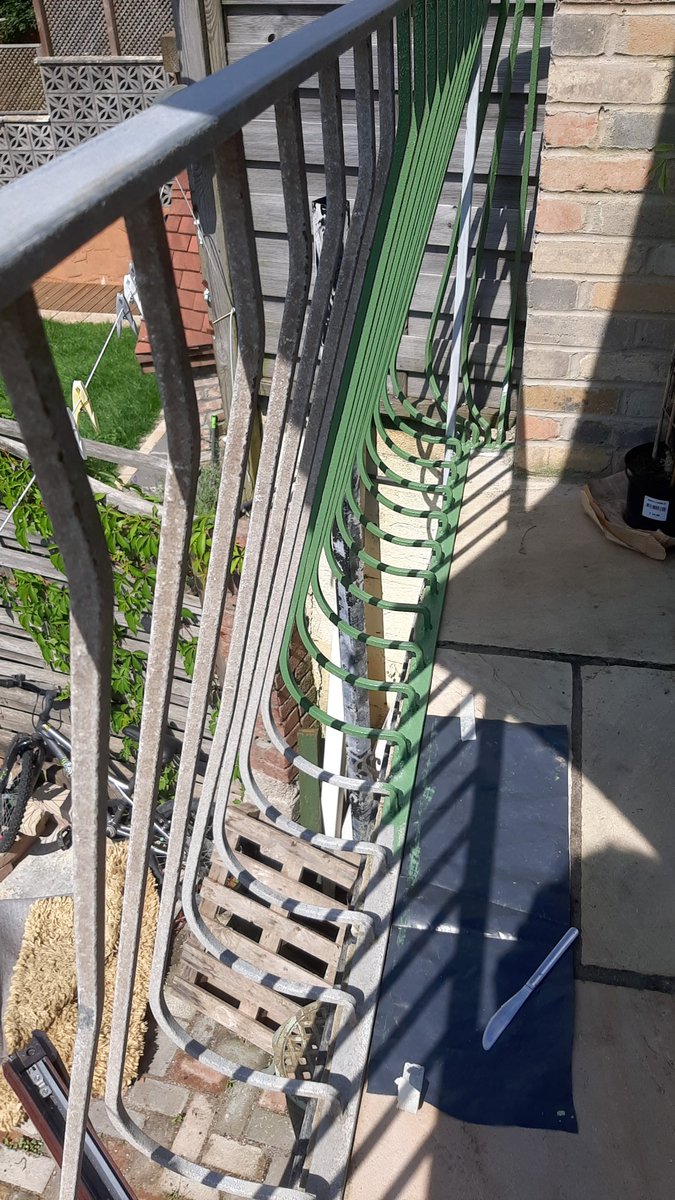 RebeccaRambler's tweet photo. Love that we gave these preloved railings a second lease of life, but seriously regretting not getting them spray painted before installation 🤦♀️#DIY #StrategicError #SaturdayFun https://t.co/AXnXSd5bcd
