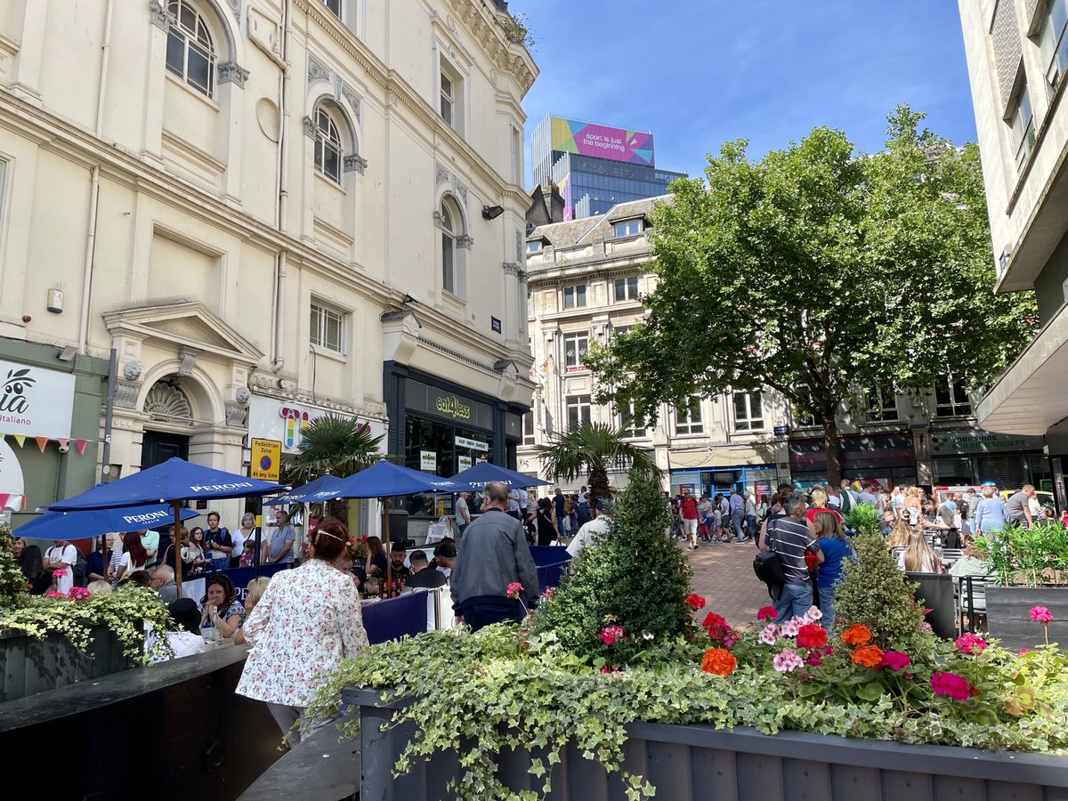 Possibly the busiest day in the city’s recent history, with a lovely atmosphere in the city centre today <a href="/birminghamcg22/">Birmingham 2022</a>⁩ #BeBoldBeBham #B2022