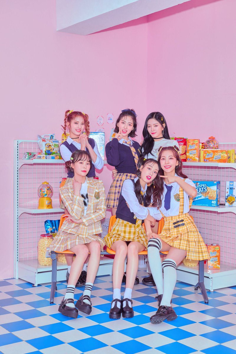 chiayiblog's tweet photo. it’s been 3 years since FANATICS debuted as a complete group. our journey has unfortunately been filled with obstacles, but nothing is bigger than our love for these girls. i hope the world recognizes your talents someday, you deserve better.

#FANATICS3rdAnniversary #파나틱스 https://t.co/zP9ojHeILO