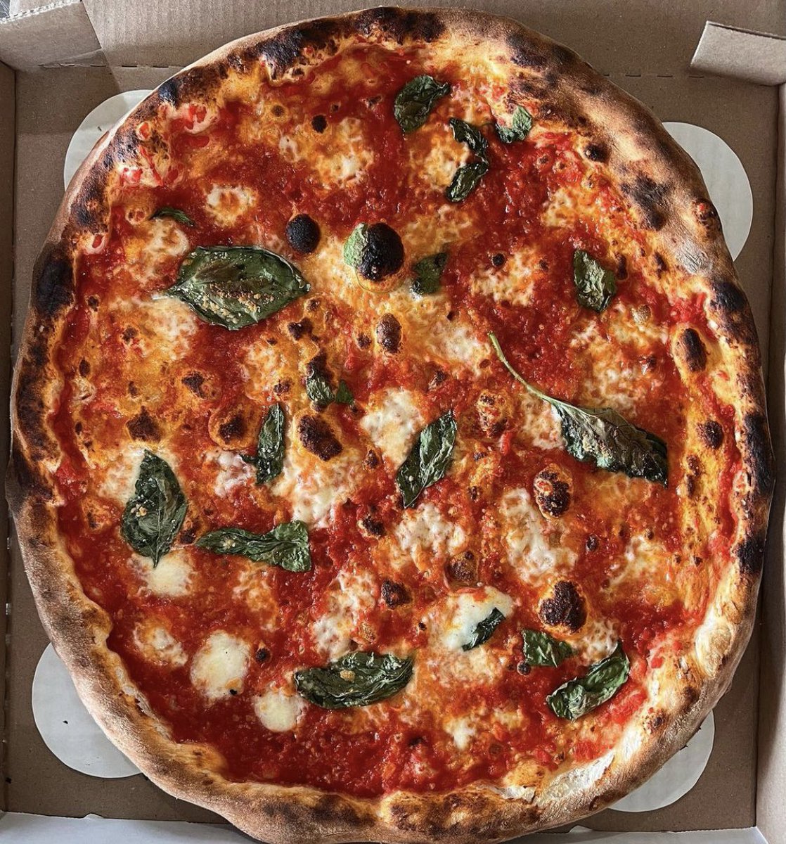 Ilir 🍕 tweet media