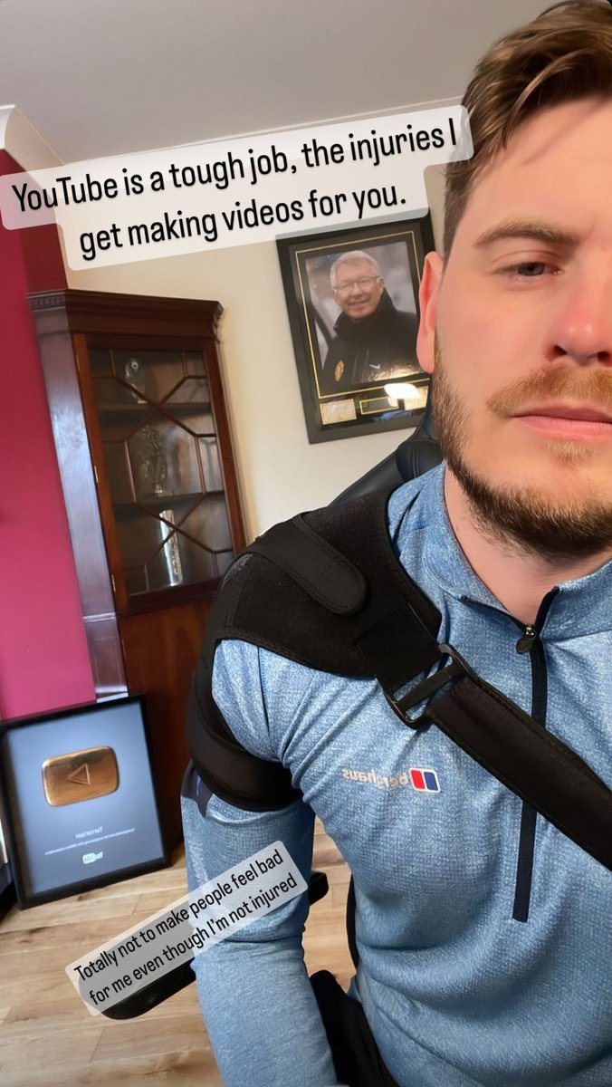 HrlyTerroriser's tweet photo. here's a picture of Brian and a meme 🐱 https://t.co/WeysFxzcFm