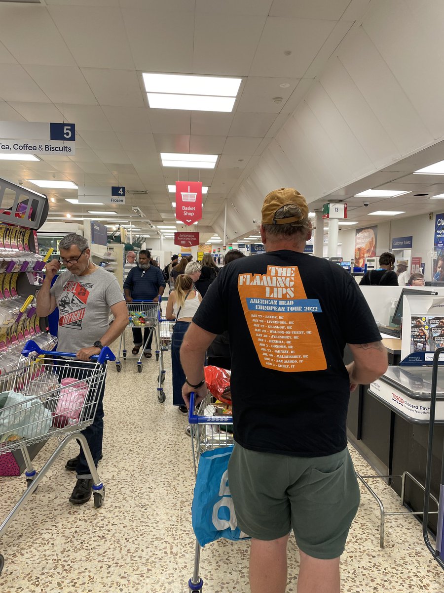 <a href="/Tesco/">Tesco</a> it’s Saturday tea time &amp; there are only 3 tills open in your superstore roundhay Leeds