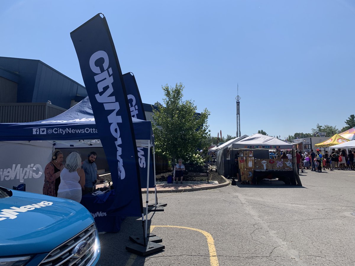 We are LIVE at the <a href="/NavanFair/">Navan Fair 2022</a> where <a href="/SamLapradeCFRE/">Sam Laprade, CFRE 🇨🇦</a> will have guests throughout the show until 2pm!