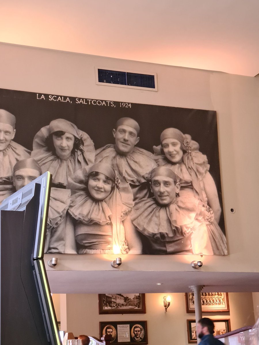 ThreeColoredPlanet tweet media