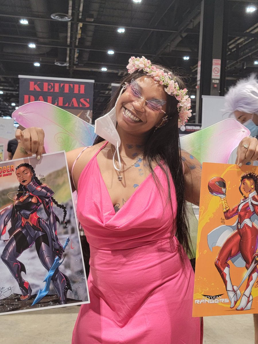 marcusthevisual's tweet photo. For all those residents in the Chicago area, come swing by our booths here at C2E2 this weekend.  Exclusive sketches for this weekend shall be made so definitely phase through some walls to get in the building...or pay. Peace ya'll 
#MarcusTheVisual #C2E2 https://t.co/b9Fs6dOeNq