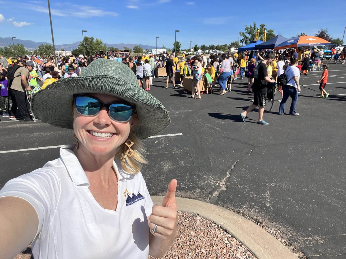 Love supporting my school district <a href="/WidefieldD3/">widefieldd3</a> and our community! Widefield Backpack Bash <a href="/_COSiloveyou_/">COSILoveYou</a>