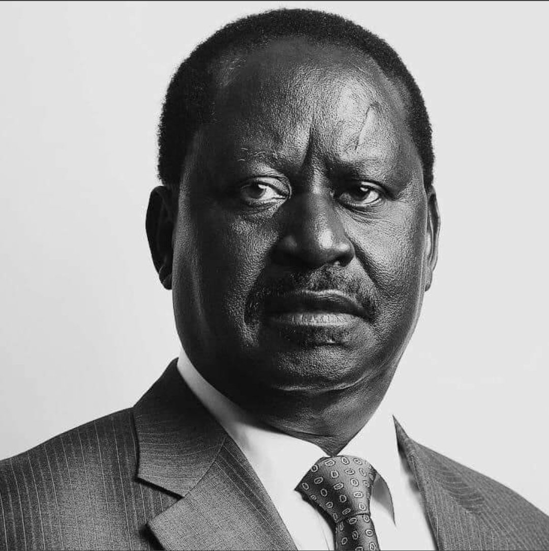 SwaIehibrahim's tweet image. 3 DAYS TO GO!!

WHO WILL YOU VOTE FOR!!

RETWEET FOR RAILA 🔃

 LIKE FOR RUTO ❤️

#Baba51percent
