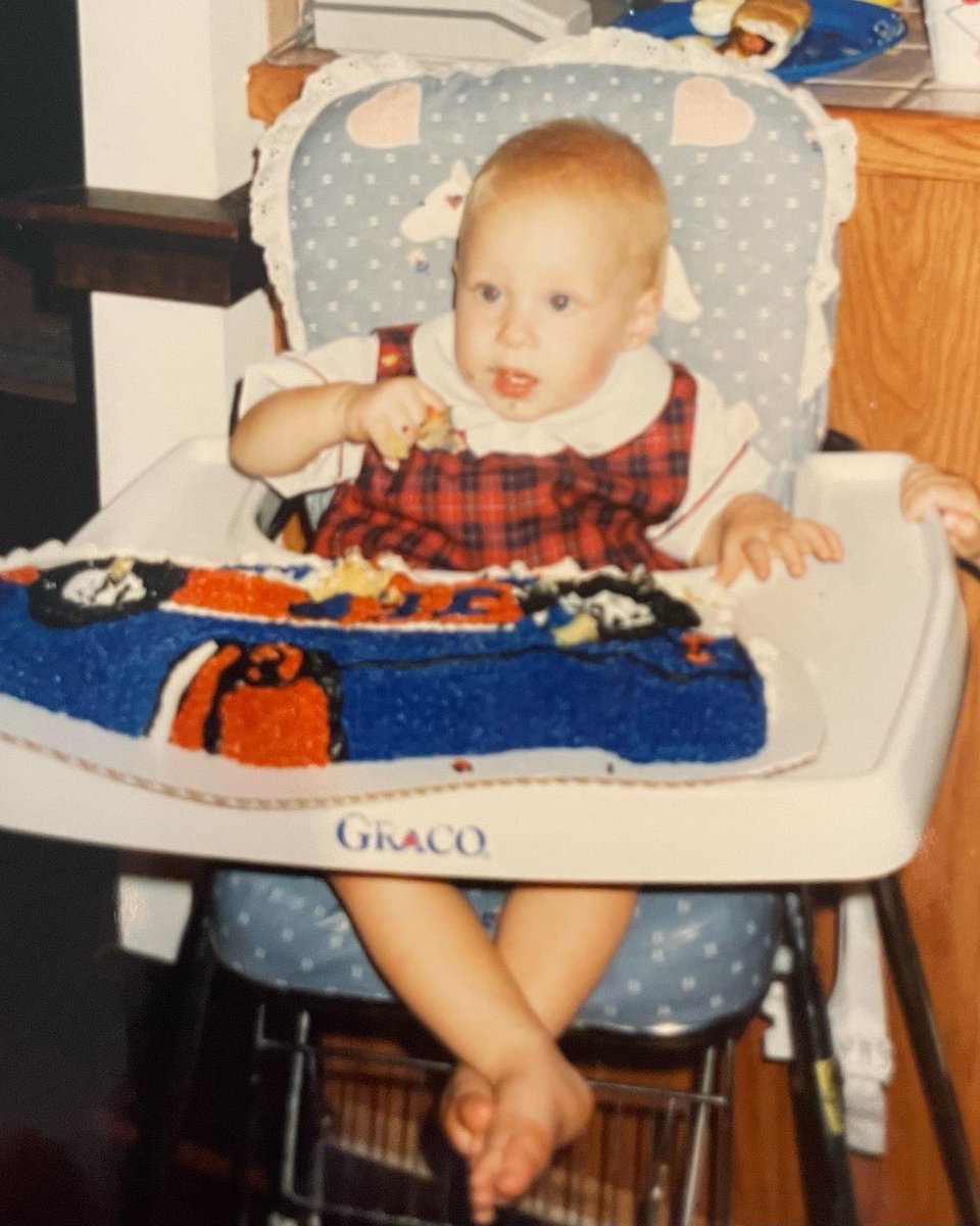 Happy birthday Jeb🎉 I can not believe you are 30! I am very proud of the man you have become.