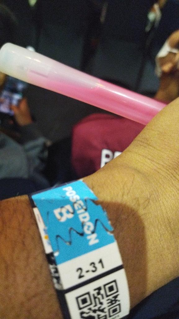 Makasih osha oshi ku <a href="/sendyarn93/">Sendy Ariani</a>, <a href="/C_OnielJKT48/">onyil🤓</a>, dan <a href="/PutriElzahra2/">Putri Elzahra</a> sudah ikut perform  #JKT4810thAnnivConcert sekaligus konser graduation <a href="/gabyJKT48/">meng</a>
Makasih, makasih, dan makasih dariku di Poseidon B 2-31 🙏🙏🙏