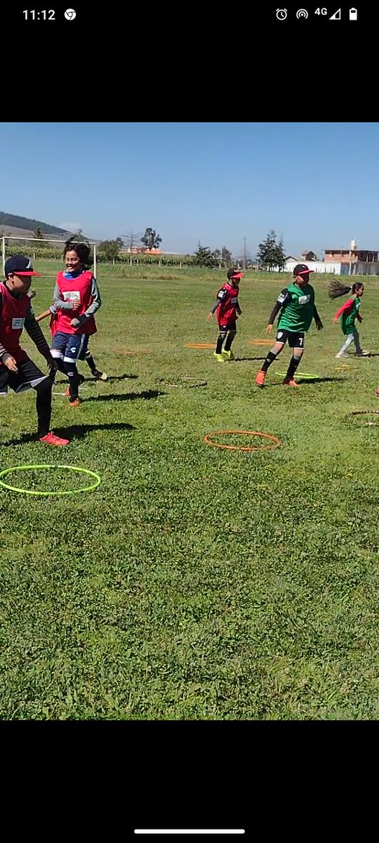 Edithsosa75's tweet photo. #Semaforodeportivo activo en Cefor Santa Ana Hueytlalpan gracias @FAHHdeporte !! https://t.co/6YFe9DbPDw