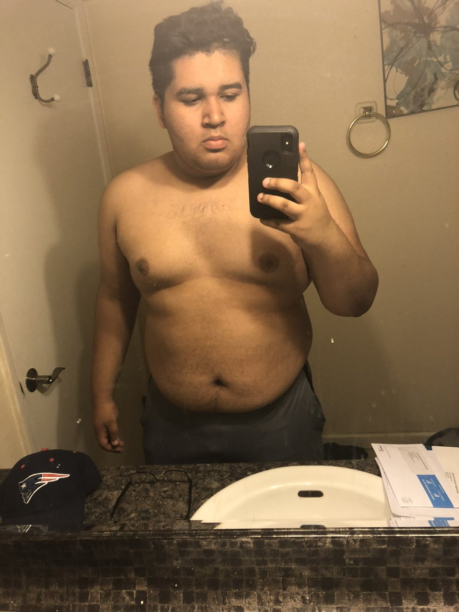 griffxy_'s tweet photo. This one is a lil out of my comfort zone but I took the first two photos with the intent that I’d lose weight one day 2018/2019 not sure when I took them but the last two are from today https://t.co/pHDqEXSdjN
