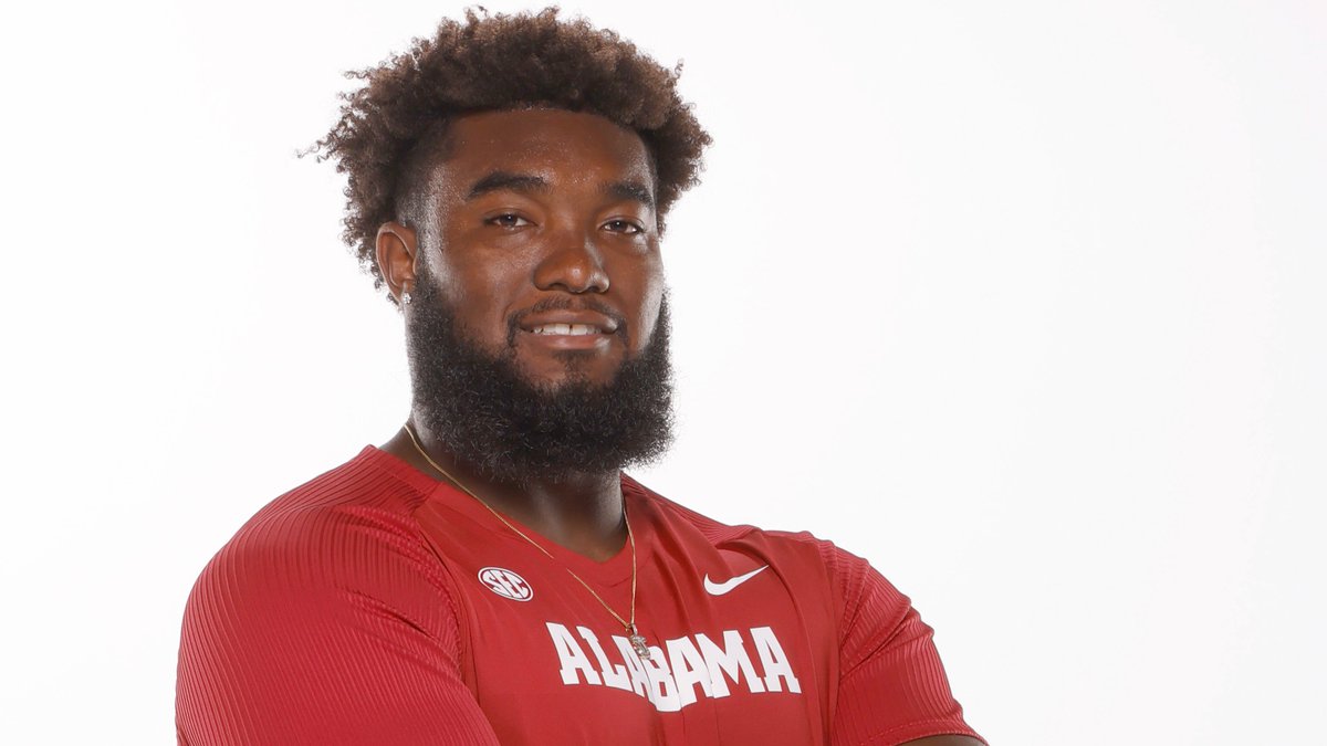 AlabamaTrack's tweet photo. Congrats to our summer grads, Camille, Kieran, Jerimiah &amp; Mason!

#BamaGrad #BamaTrack
#WhereLegendsAreMade #RollTide https://t.co/EiSAeFNyna