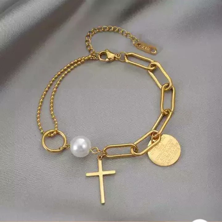 Looking for #coolbracelets that is #faithinspired ? You can buy this; 5,000 naira.
#nonfadebracelet , #allergyfree ,No #colorloss & #waterproofjewelry : 5,000 naira

@YCCO Collections : we #Sell #Luxury 2 you a#affordableprices 
#lagosbracelet 
#lagosjewelers
#lagosonlinestores