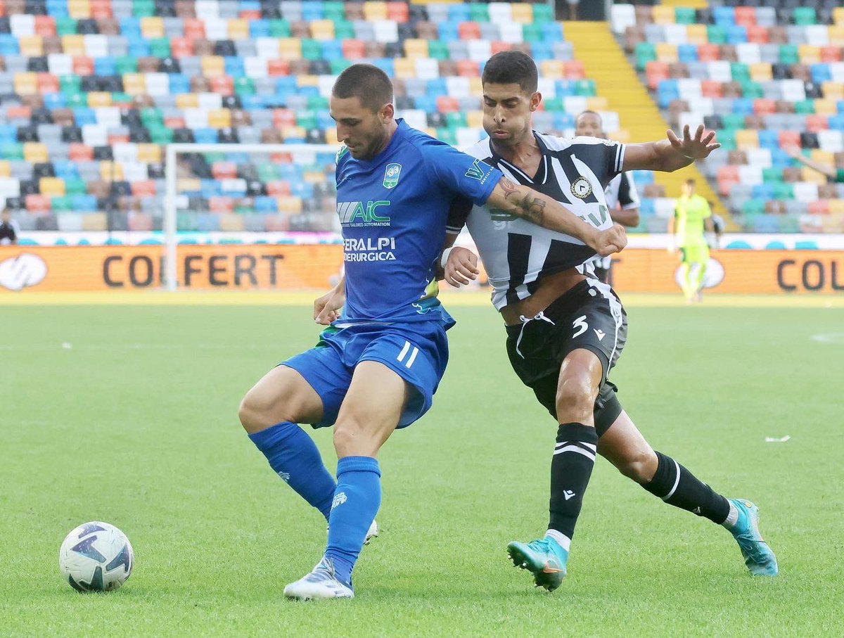 unionbrescia's tweet photo. 𝑩𝒖𝒐𝒏 𝒘𝒆𝒆𝒌𝒆𝒏𝒅 𝒂 𝒕𝒖𝒕𝒕𝒊 𝒊 𝒕𝒊𝒇𝒐𝒔𝒊 𝒗𝒆𝒓𝒅𝒆𝒃𝒍𝒖’ 🟢🔵
Ci vediamo mercoledì in campo per la #SteelCup 🏆
#LeonidelGarda #CuordiLeoni #CapaciDi https://t.co/B66cAuMr6W