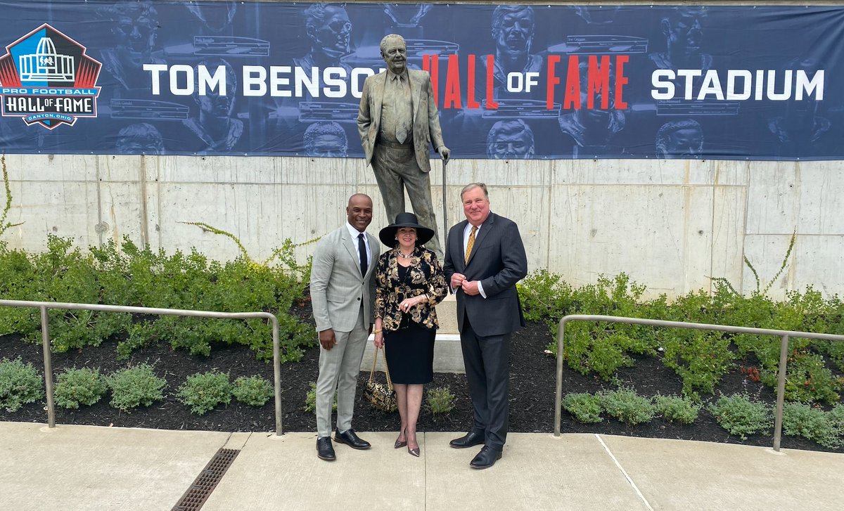 Saints's tweet image. Mrs. Benson, #Saints President Dennis Lauscha and #Saints Hall of Famer Fred McAfee at Tom Benson Hall of Fame Stadium for Sam Mills' @ProFootballHOF Enshrinement! ⚜️ 

#PFHOF22