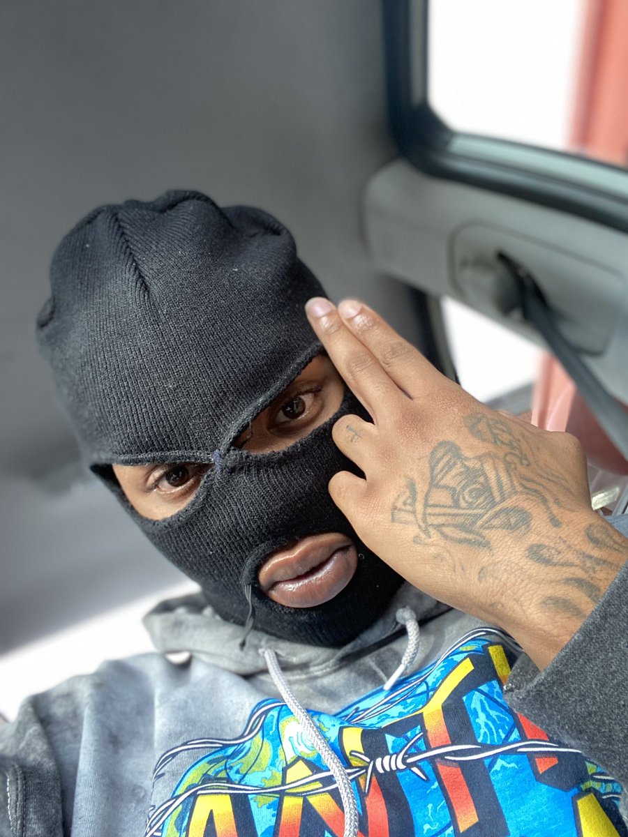 Ray0sama's tweet image. 😘😘