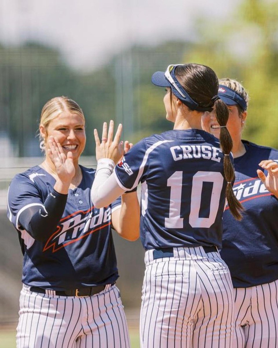 wprofastpitch's tweet photo. One final game day of our 2022 Exhibition Season ✨
#ProtectHerDream | #goPride | #SmashInequality https://t.co/CXCFh45s4w