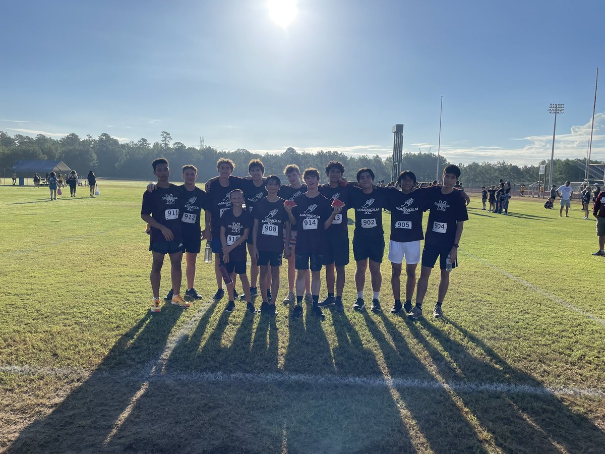 XC_Magnolia's tweet photo. First, meet of the year in the books. I’m super proud of everyone's effort today. Thank you, @koxctfbc, for coming out today! https://t.co/KsqDH3DjGw