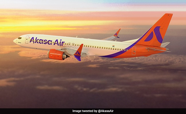ndtvfeed's tweet photo. Aviation Minister To Flag Off Akasa Air's 1st Commercial Flight On Sunday https://t.co/EadPAhItbF https://t.co/GhNss0o0jT