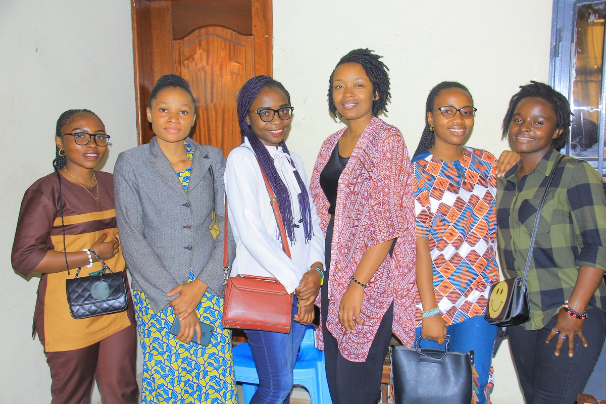 jamaagrandslacs's tweet photo. 17 ème session de l'#UniversitéCitoyenne en #RDC de #JAMAA_Grands_Lacs.
Thème : L'#autonomisation #économique de la jeune #femme en RDC : défis et approches d'actions.
Facilitation : Mme @Mimy_Ikuzwe, actrice au sein du programme de l'université citoyenne. https://t.co/r7lPP1HiU6