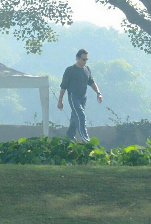 BaberGulzar1's tweet image. مرشد کو پکڑنا ممکن نہیں ناممکن ہے .  .9 سیٹوں پر 18 لاکھ ووٹ لینے کا ارادہ ( یہ ممکن ہے)