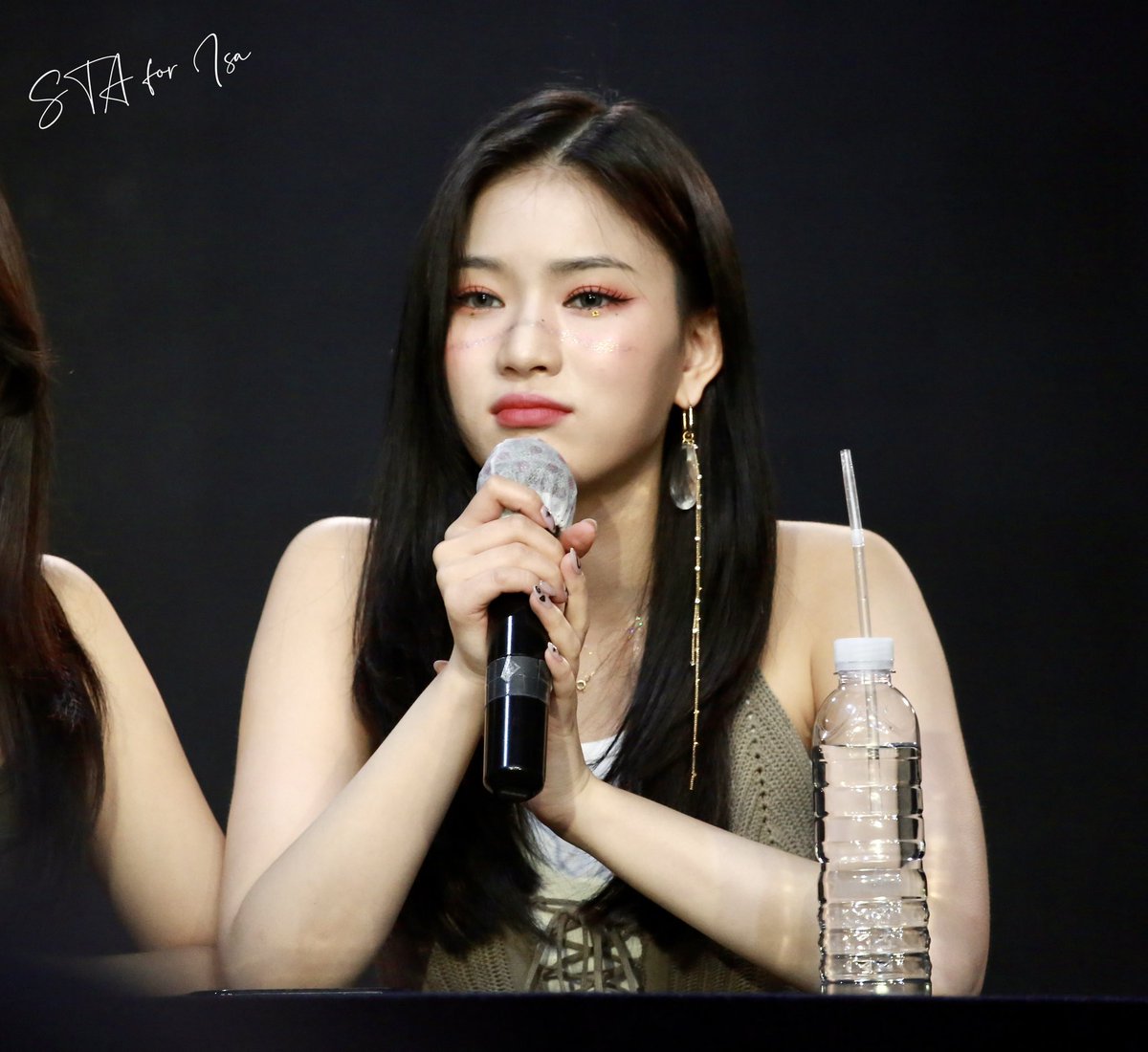 SWith_24Para's tweet photo. 220806
#아이사 #스테이씨 https://t.co/41k5fHCKje