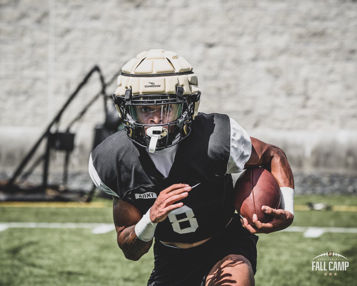 ArmyWP_Football's tweet photo. Intensity continues to rise on Day 4️⃣‼️

#GoArmy https://t.co/VPQrQB54Bw