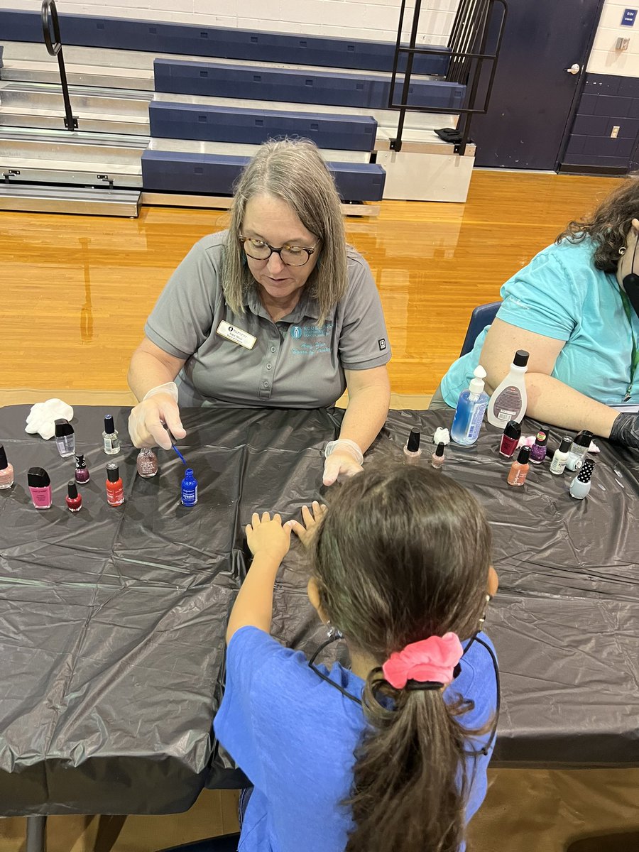 Went to the <a href="/RoundRockISD/">Round Rock ISD</a> and <a href="/RRISD_PIEF/">RRISD PIE Foundation</a> back to school event. My daughter had her nails painted by 1 of my favorite trustees <a href="/RrisdAmy/">Amy Weir for Round Rock ISD Board of Trustees SPAC</a> #RRISD