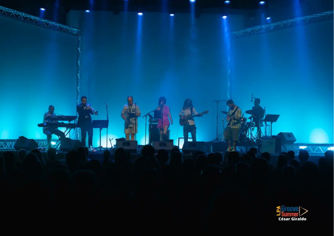 LpaGrooveSummer's tweet photo. 📔 Álbum de fotos de la primera noche con D'Local Groove en el Espacio Miller. Un extenso catálogo de estilos con el 'groove' como eje conductor de sus composiciones.
📷 César Giraldo
@LpaCultura
@AyuntamientoLPA
#groovesoul
#groovefunk https://t.co/Lpcx0gi8GA