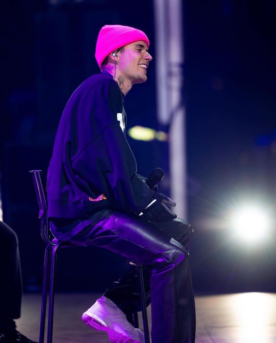 postsjustin tweet picture