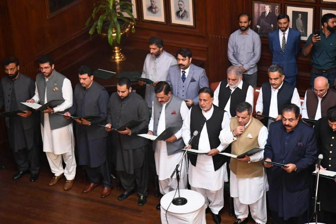 PTIOficialFsd's tweet photo. چوہدری علی افضل ساہی MPA #PP97 فیصل آباد کو وزیر C&W بننے پر مبارکباد پیش کرتے ہیں اور امید کرتے ہیں کہ اپنی زمہ داری کو احسن طریقے سے سرانجام دیں گے اور اپنے لیڈر کپتان عمران خان کی امیدوں پر پورا اتریں گے
@sahialiafzal
#لیڈر_صرف_عمران_خان https://t.co/qwMvPJmGBg